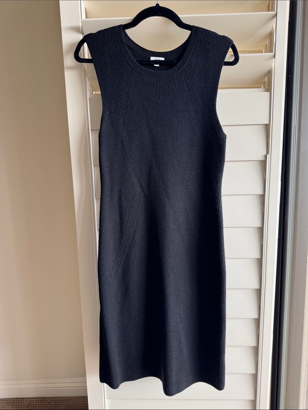 Vince Black Sleeveless Midi Wool Knit Dress! 🖤🖤🖤
